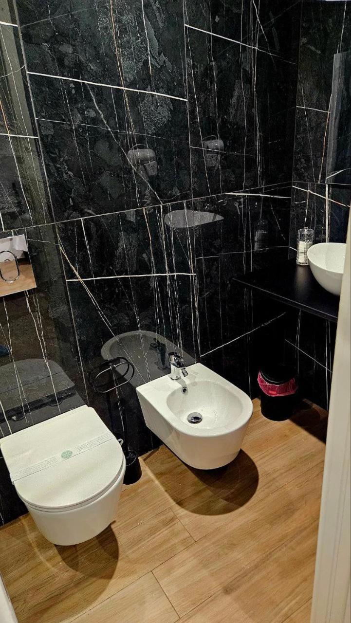 Black & White Luxury Affittacamere *